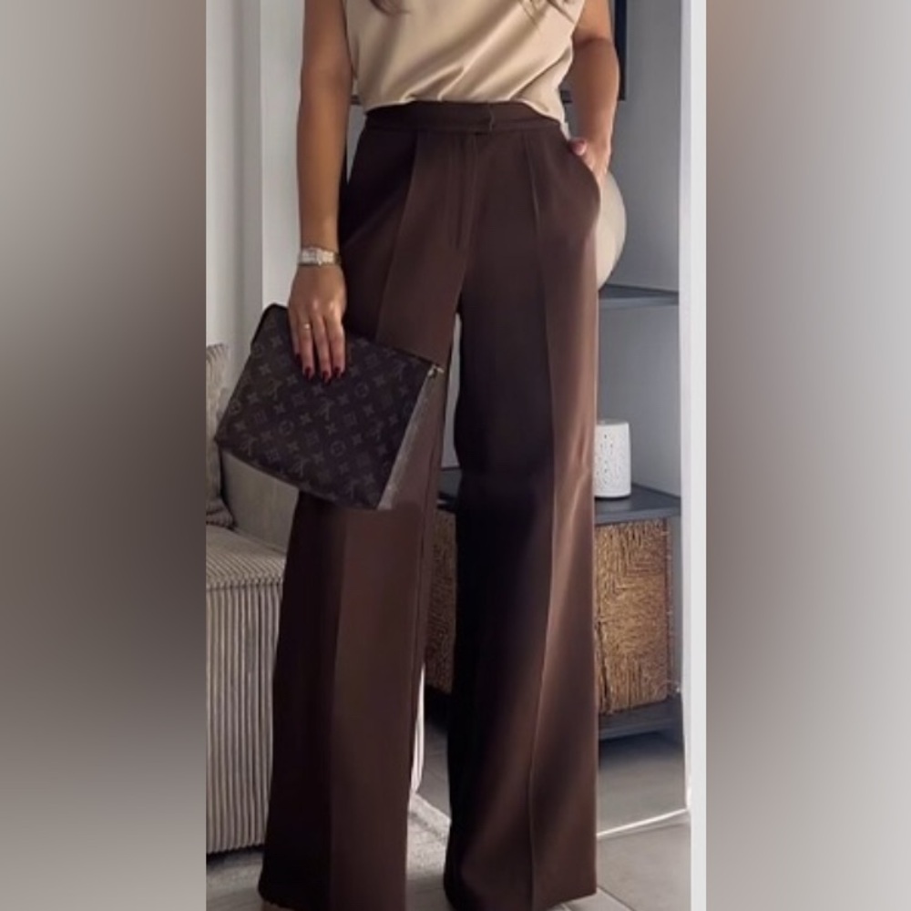 NEW Medium size - Louis Vuitton Monogram Pouch - One medium clutch/Pouch only - Picture 3 of 7